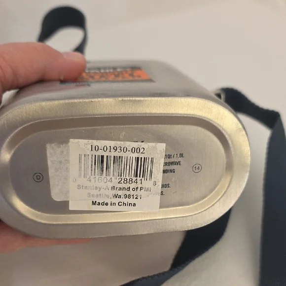 Stanley Silver Canteen with Black Strap - Picture 5 of 6
